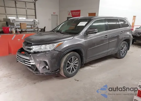 2017 Toyota Highlander Xle z USA, uszkodzony, nr VIN 5TDJZRFHXHS518055